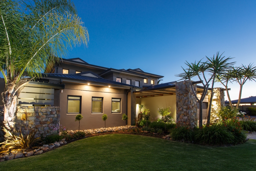 5 Bedroom Property for Sale in Oewersig Western Cape